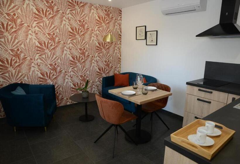Апартаменты 1 Спальня Нижний Этаж, L Hostellerie D Acquigny