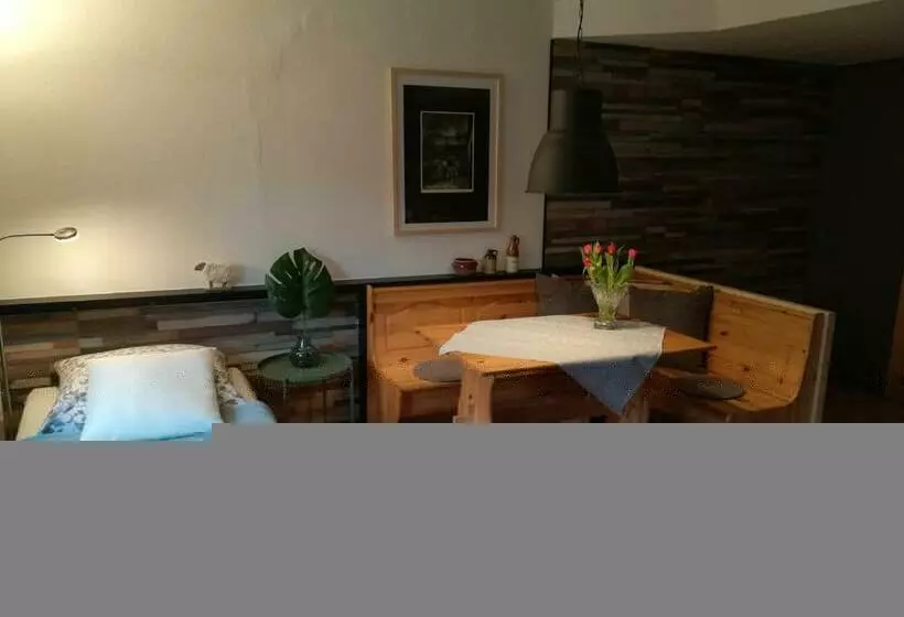 Perhehuone, Landgasthof Zur Fichte