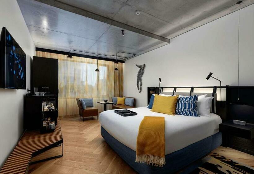 Стандартный Номер Кровать Кинг, Qt Melbourne