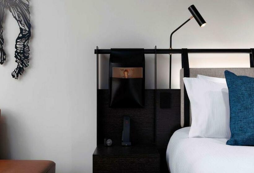 스탠다드 룸 킹사이즈 침대, Qt Melbourne