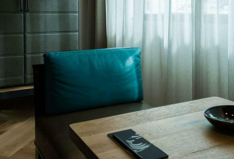 Стандартный Номер Кровать Кинг, Qt Melbourne