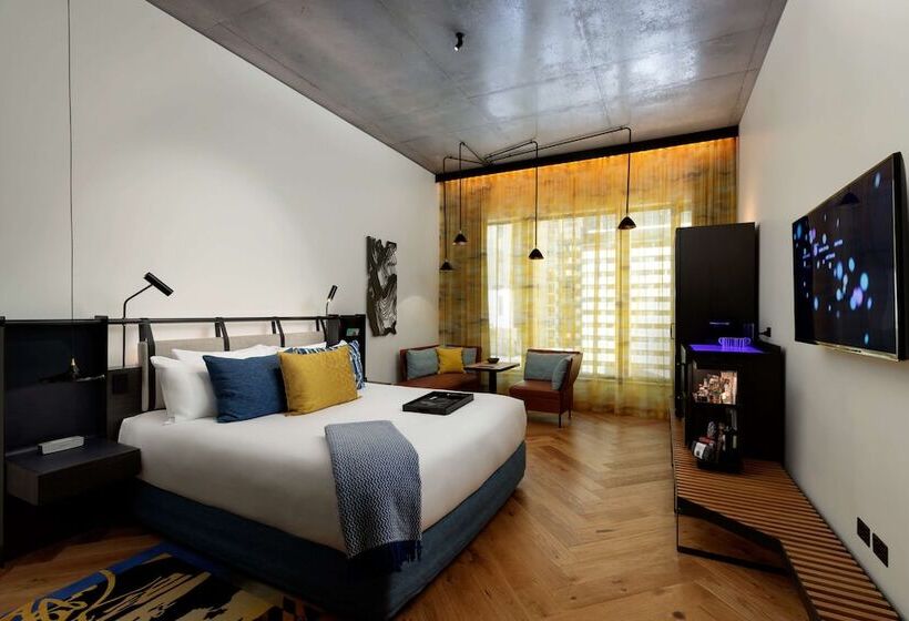 Номер Deluxe, Qt Melbourne