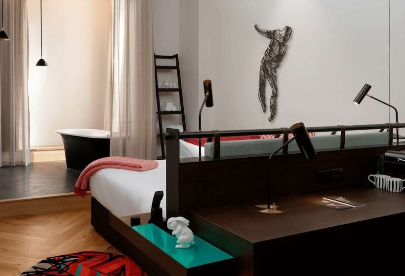 Номер Deluxe, Qt Melbourne