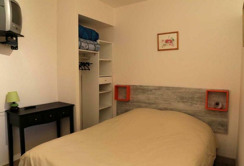 Номер Стандарт, Restaurant De La Roche