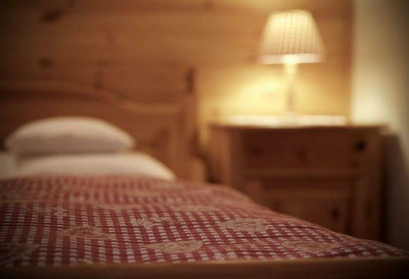 スタンダードシングルルーム, Seehotel Huberhof