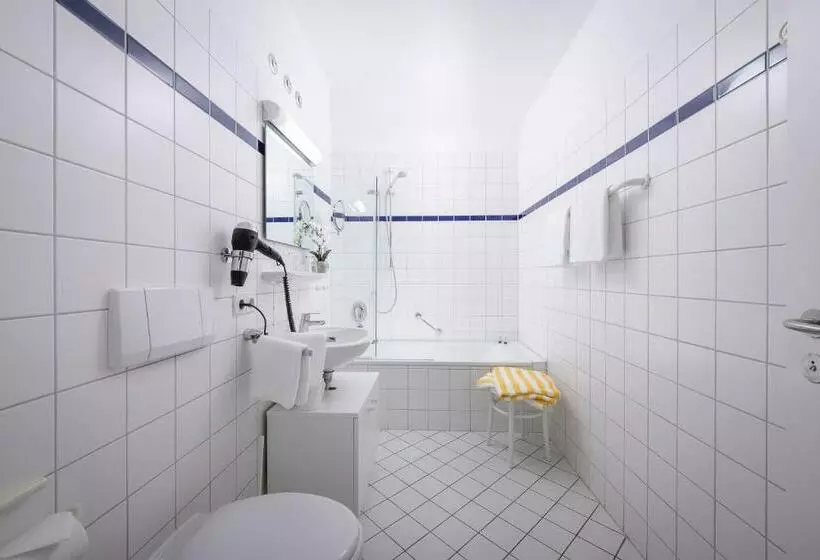 オーシャンビュースタンダードルーム, Villa Halliger