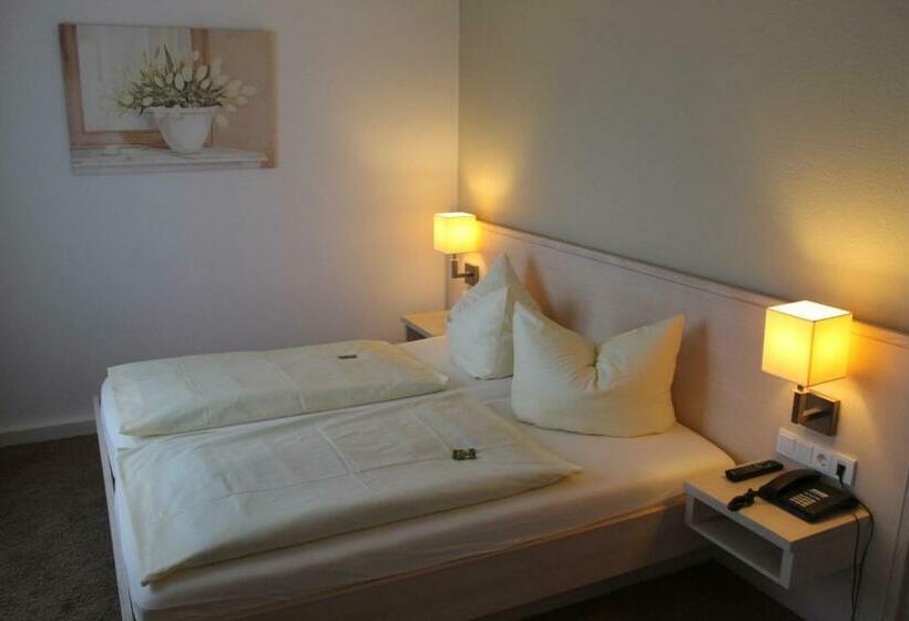 经济房, Waldhotel Dornröschenshöh