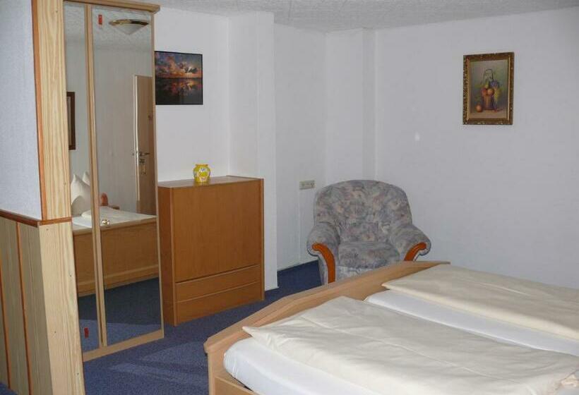 经济房, Waldhotel Dornröschenshöh