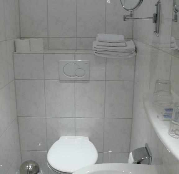 经济房, Waldhotel Dornröschenshöh