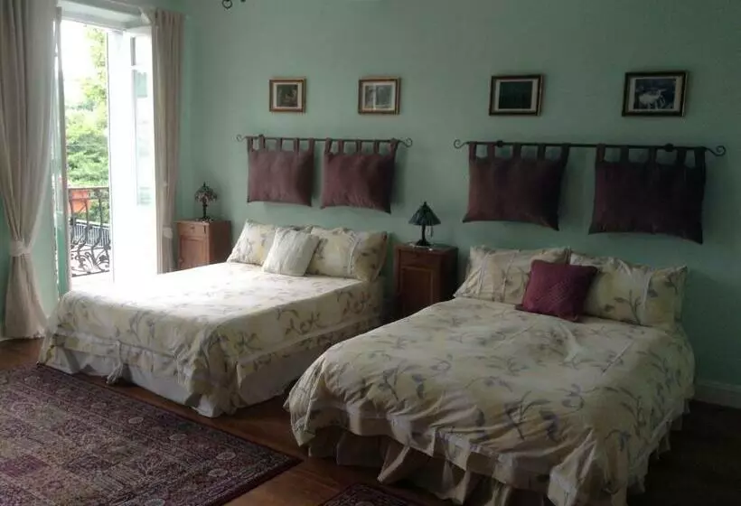 Perhehuone, La Maison De La Riviere B&b