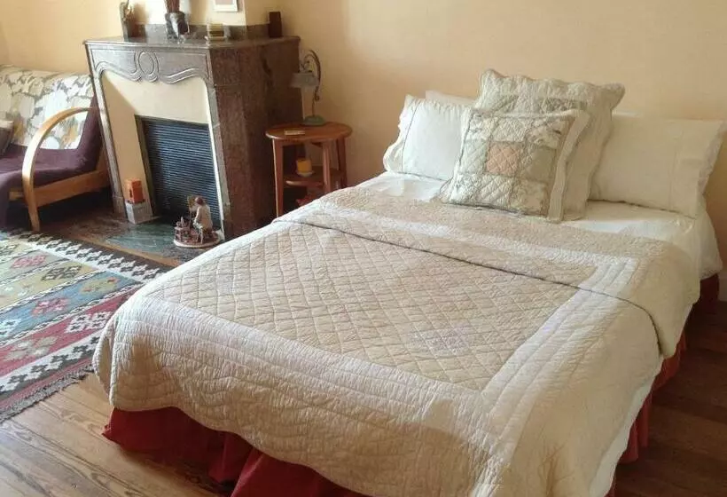 Standard-huone Parveke, La Maison De La Riviere B&b