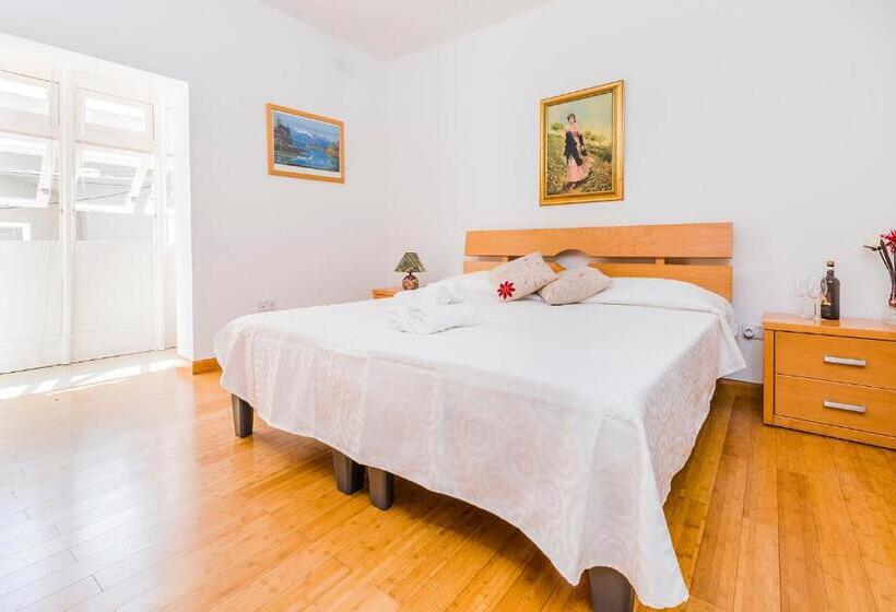 اتاق لوکس با بالکن, Marble Arch Home