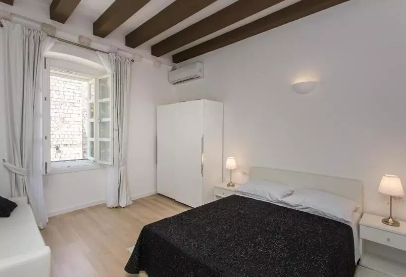 اتاق لوکس, Klarisa Palace Rooms