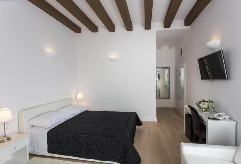 豪华房间, Klarisa Palace Rooms