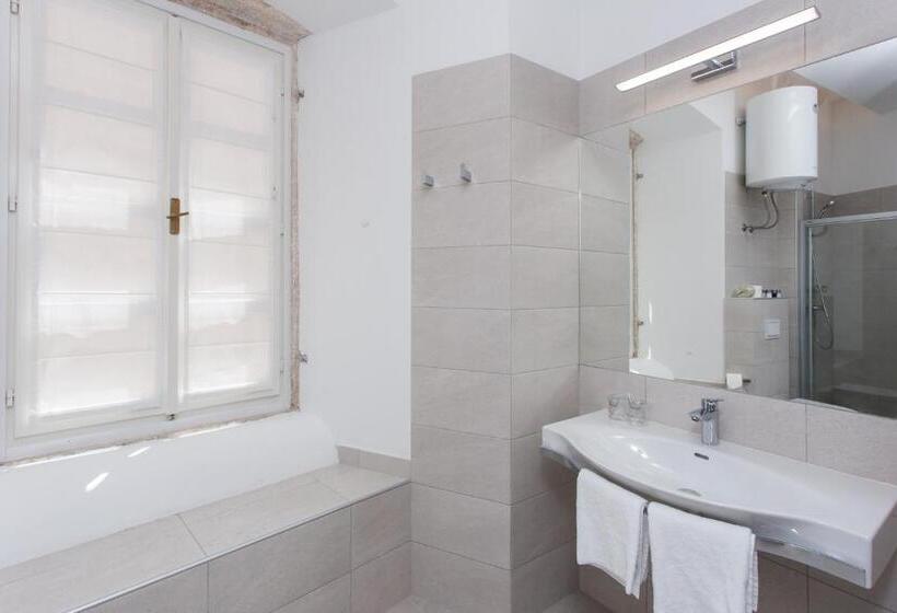 标准间, Klarisa Palace Rooms