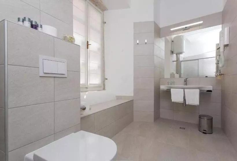 اتاق استاندارد, Klarisa Palace Rooms