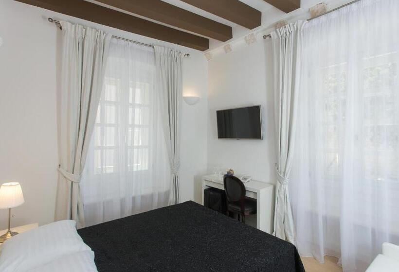 标准间, Klarisa Palace Rooms