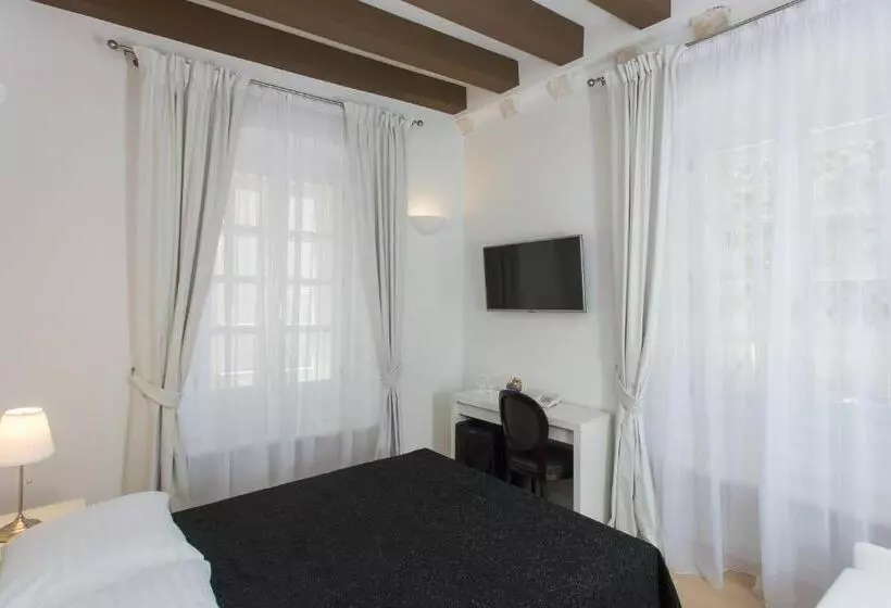 اتاق استاندارد, Klarisa Palace Rooms