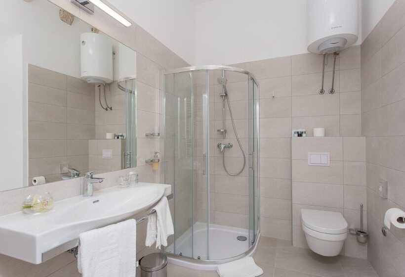 豪华房间, Klarisa Palace Rooms