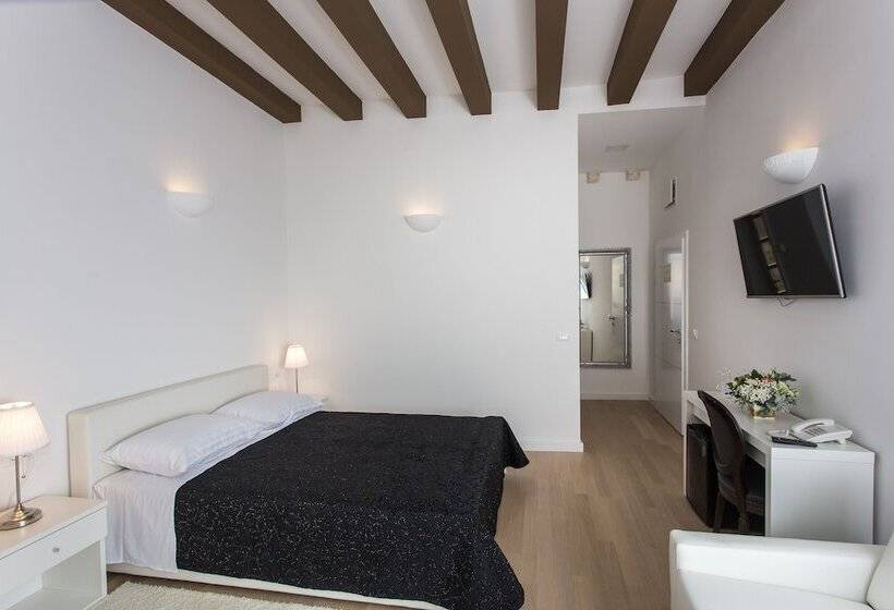 Номер Deluxe, Klarisa Palace Rooms