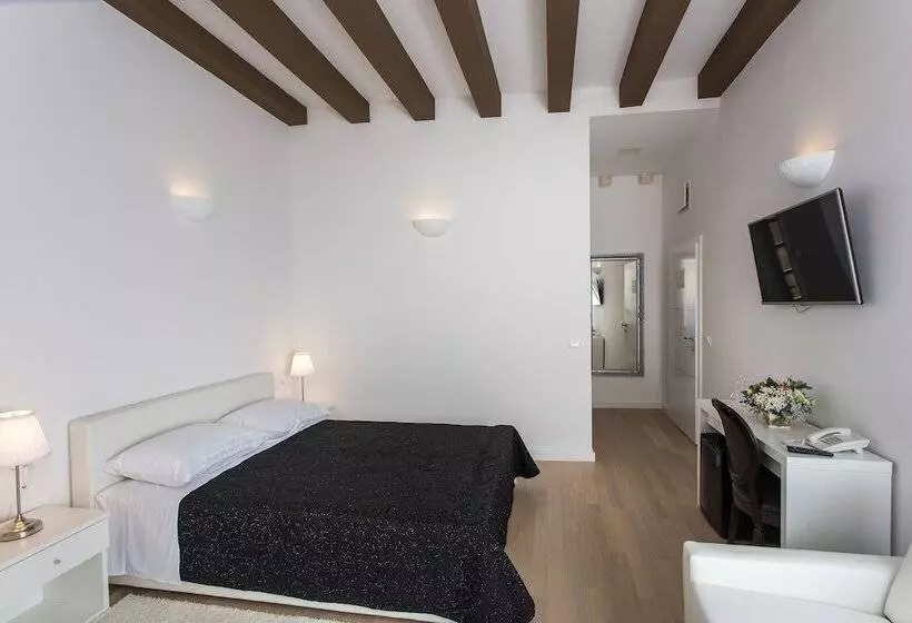 اتاق لوکس, Klarisa Palace Rooms