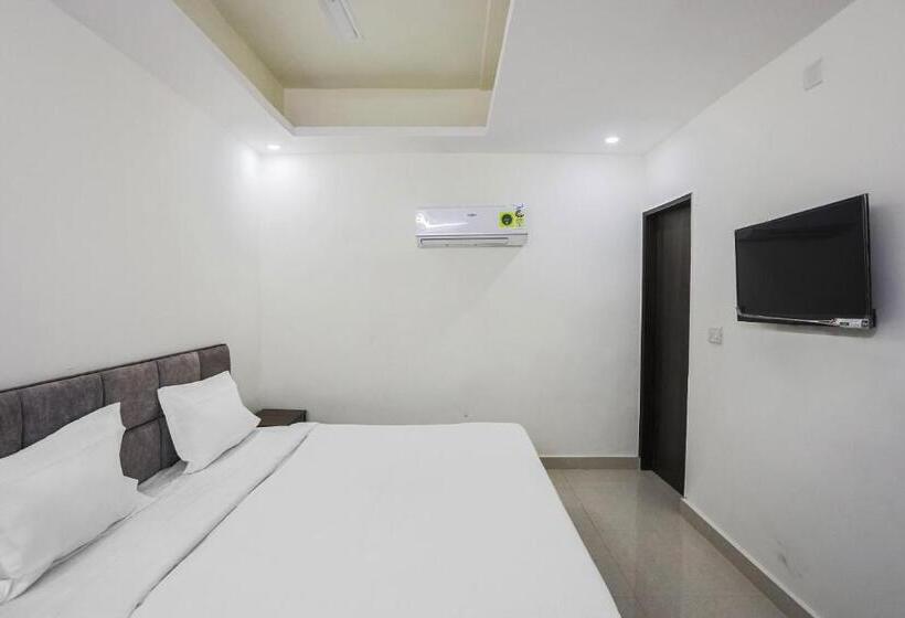 اتاق کلاسیک سه تخته, Flagship Hotel Rs