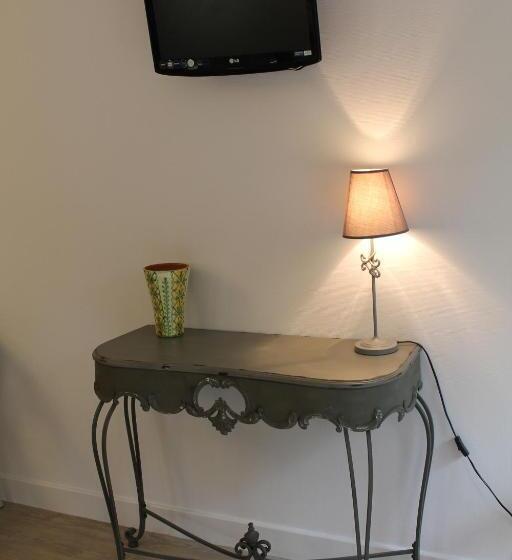 غرفة قياسية ثلاثية, Hôtel Restaurant Aux Genêts D Or