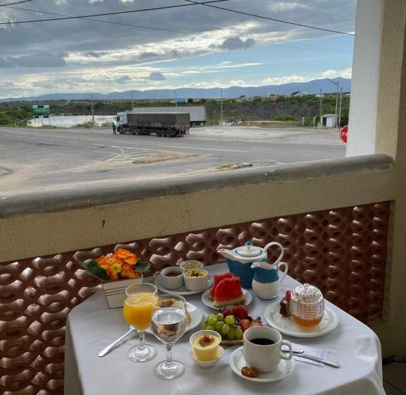 带阳台套房, Pousada Do Vale