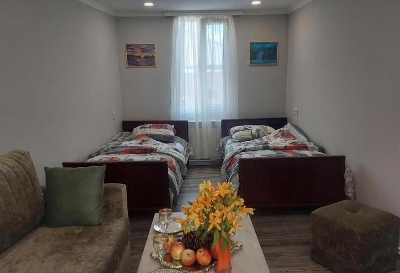 اتاق استاندارد, Babulya House 2