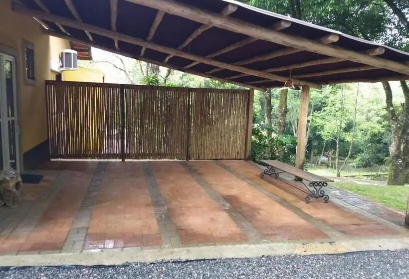 コンフォートトリプルルーム, Recanto Das Pedras