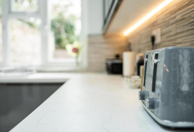 خانه 1 خوابه, Smart Tv | Wifi | Free Parking