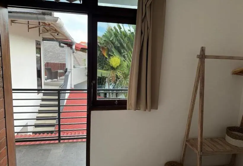バルコニー付きスタンダードルーム, Surf Bali Villa