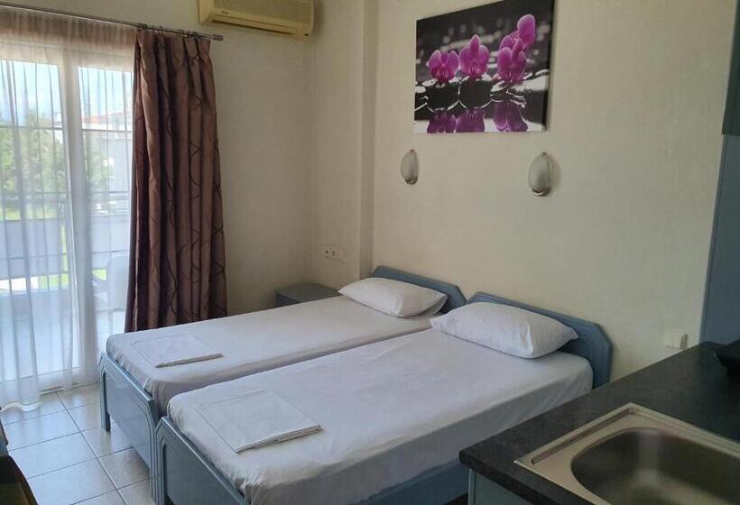 スタンダードスタジオ, Calypso Beach