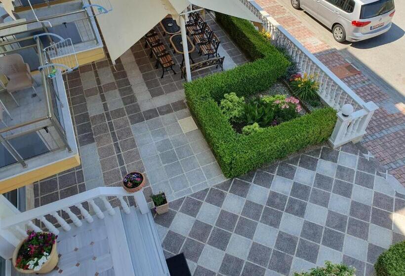 スタンダードスタジオ, Calypso Beach