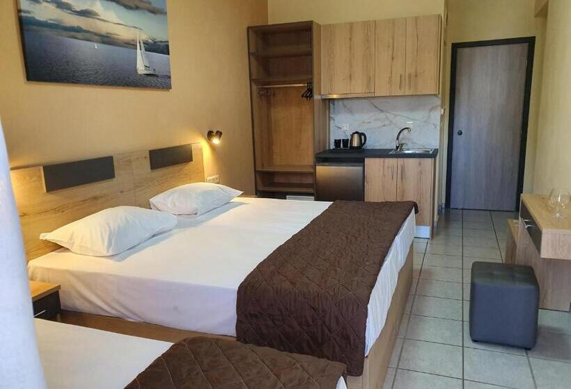 デラックストリプルルーム, Calypso Beach