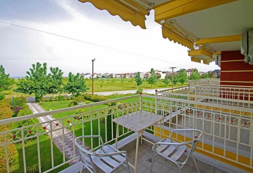 Студио Стандарт Боковой Вид на Море, Calypso Beach
