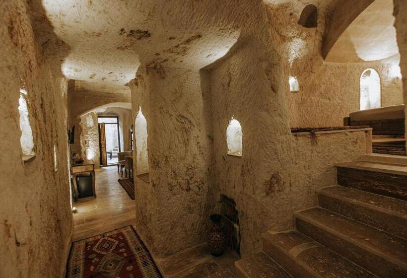 디럭스 스위트 킹 침대, Lagania In Cave