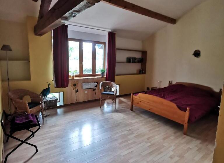 Номер Стандарт, Auberge Du Précontent