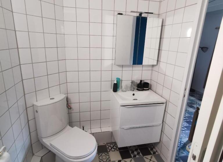 Номер Стандарт, Auberge Du Précontent