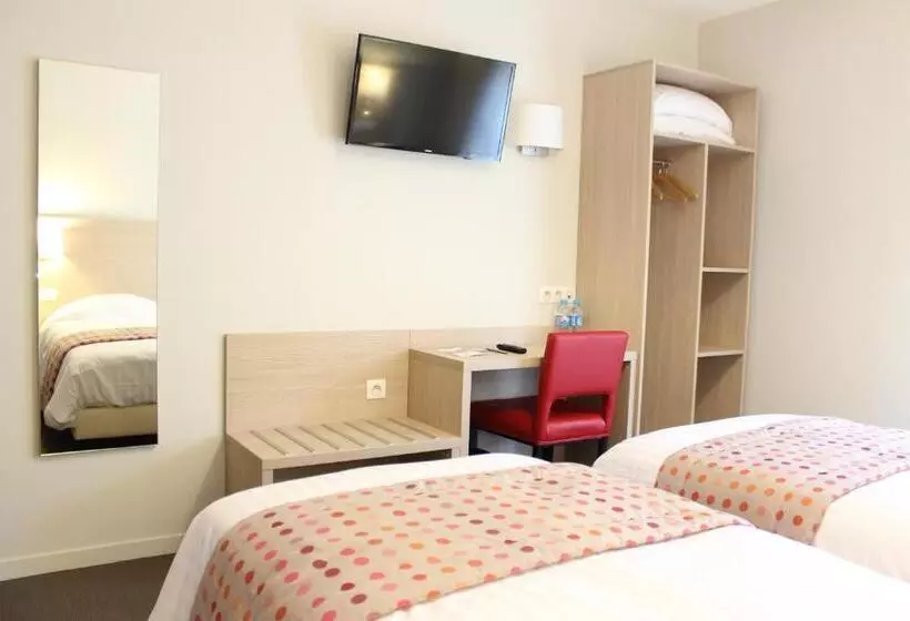Classic Family Room, Brit Hotel Brive La Gaillarde   Restaurant La Limousine