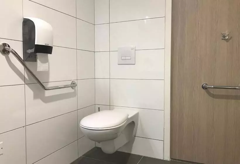 Standard Room Adapted for people with reduced mobility, Brit Hotel Brive La Gaillarde   Restaurant La Limousine