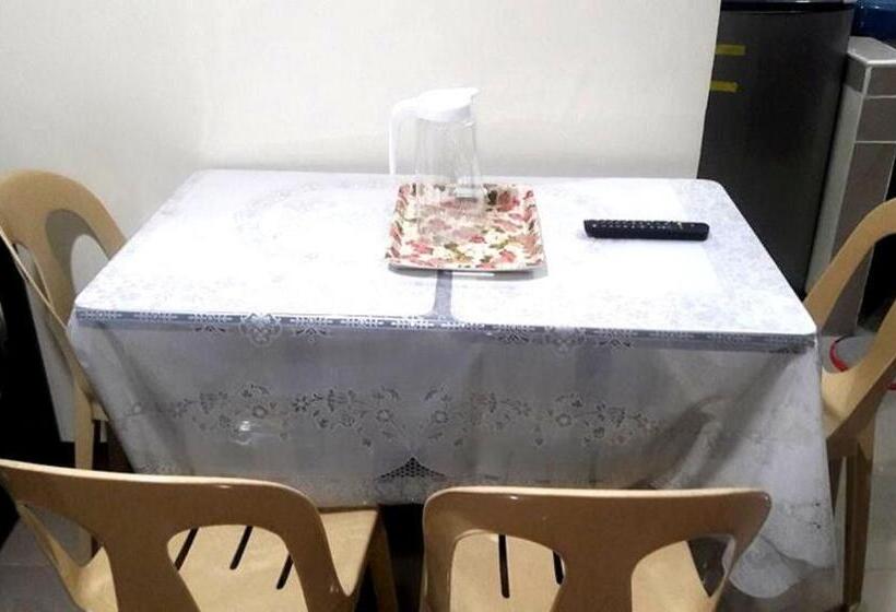 家庭工作室, Gaeas Apartments