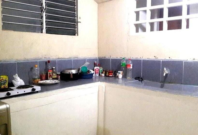 带共用浴室的标准房间, Gaeas Apartments