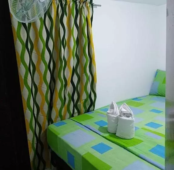 スタンダード４人部屋, Gaeas Apartments