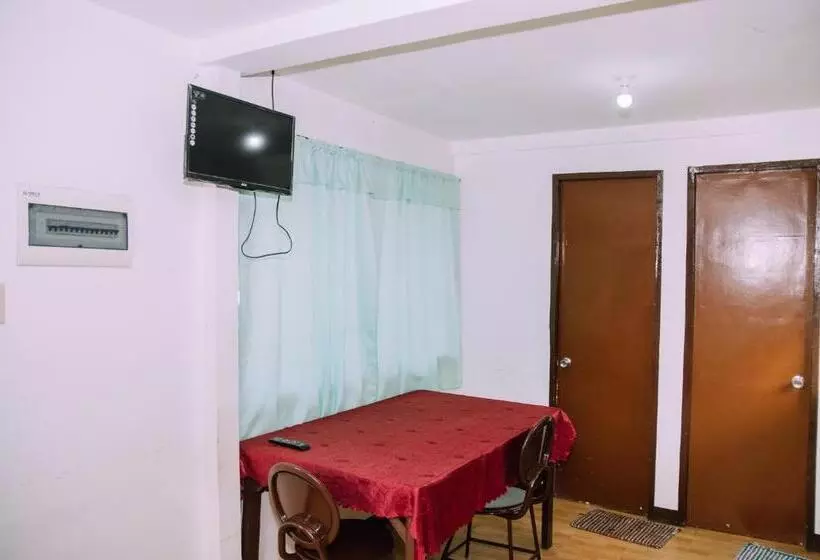 バルコニー付き１ベッドルームアパートメント, Gaeas Apartments