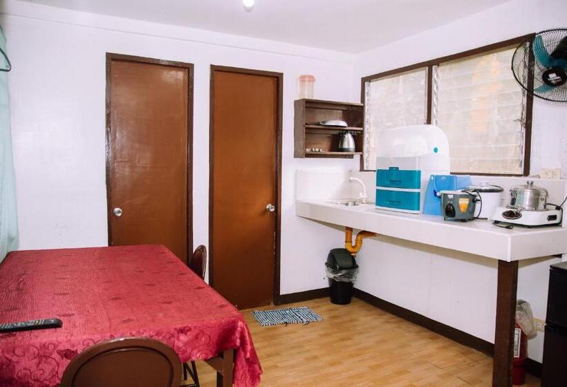 带1个卧室的带阳台的公寓, Gaeas Apartments