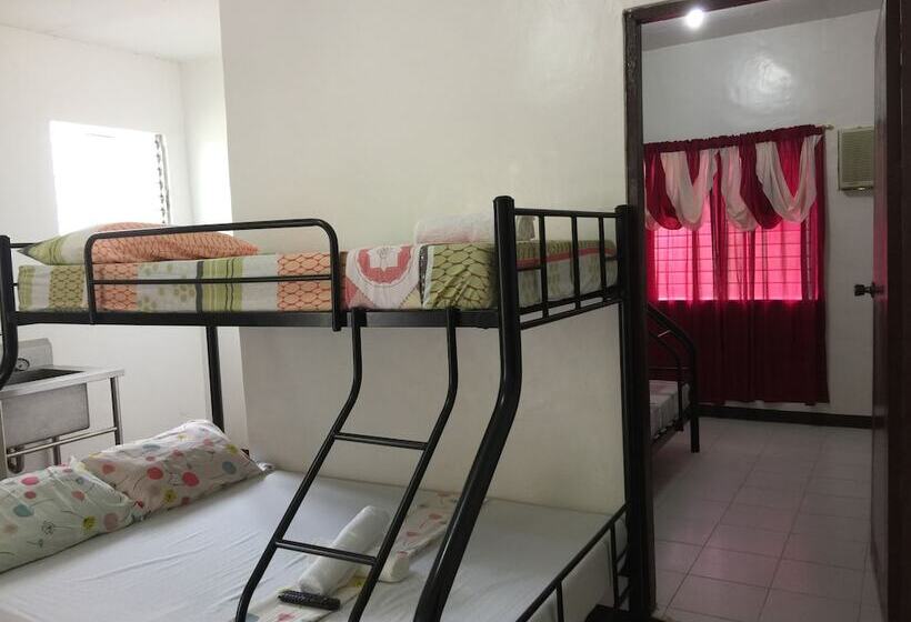 家庭工作室, Gaeas Apartments