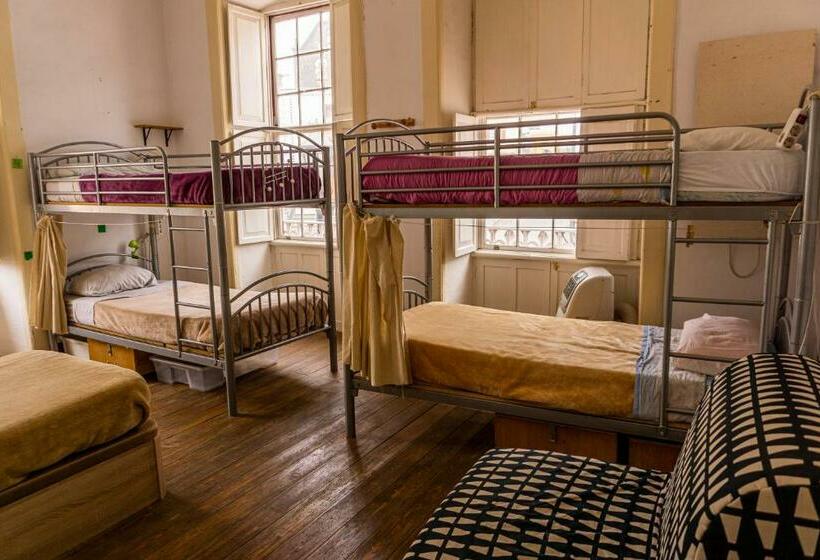 Кровать в Общей Комнате, Hostel Albergue La Casa Encantada