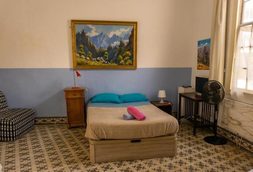 Семейный Номер Совместный Санузел, Hostel Albergue La Casa Encantada