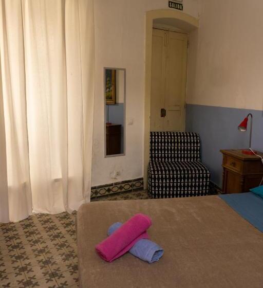 اتاق خانوادگی با سرویس بهداشتی مشترک, Hostel Albergue La Casa Encantada